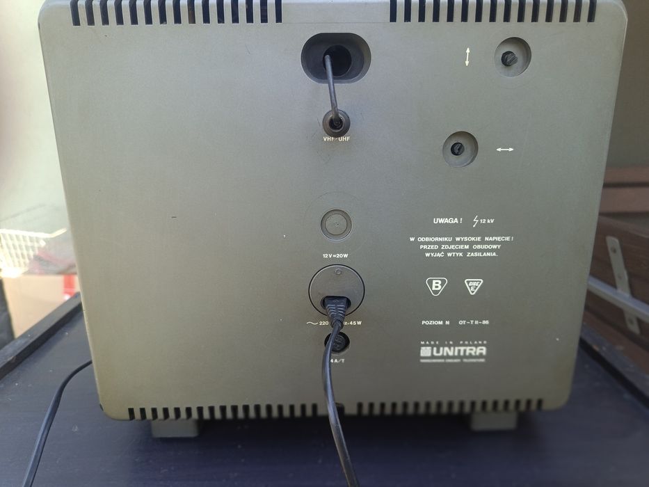 Telewizor UNITRA 230v/24