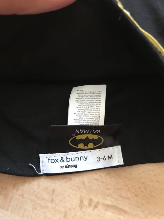 Набір Sinsay  шапка і хустинка хомут на шию бетмена на 1-4 міс