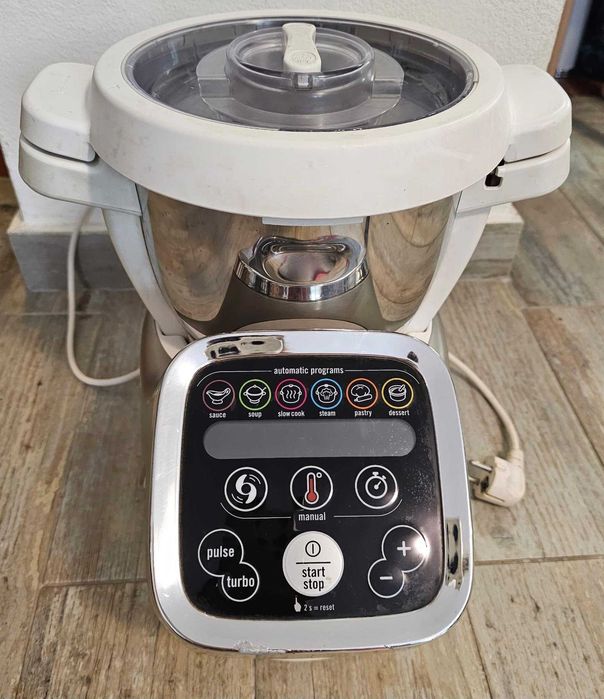 Robot Multifunções MOULINEX Cuisine Companion HF800