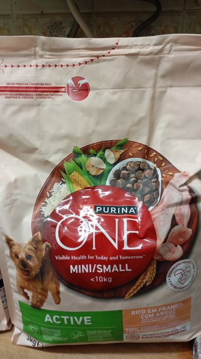 Sacos de ração 2x Purina One Fechados