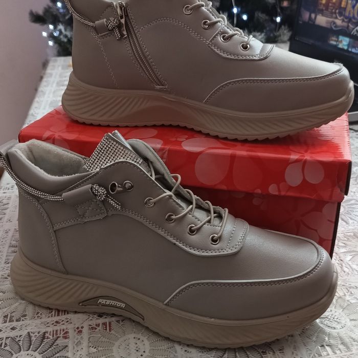 Жіночі черевики, 40 р.  Осінь, весна.