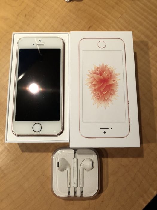 IPhone SE różowy