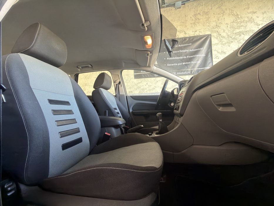 Ford Focus SW 1.4 Trend - Desde 93€ Mês