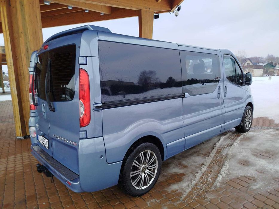 Opel Vivaro 2.5 CDTI 146 KM.Long,6-osobowy