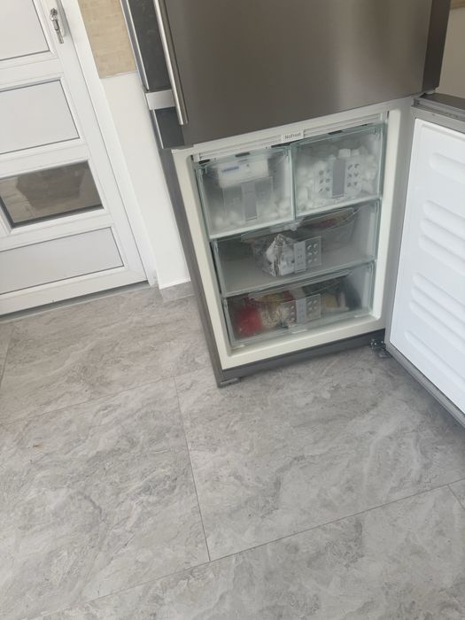 Холодильник liebherr