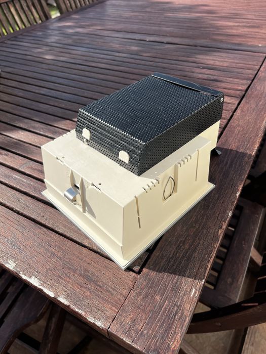 Projetor  de embutir 25W 175x175mm IP20