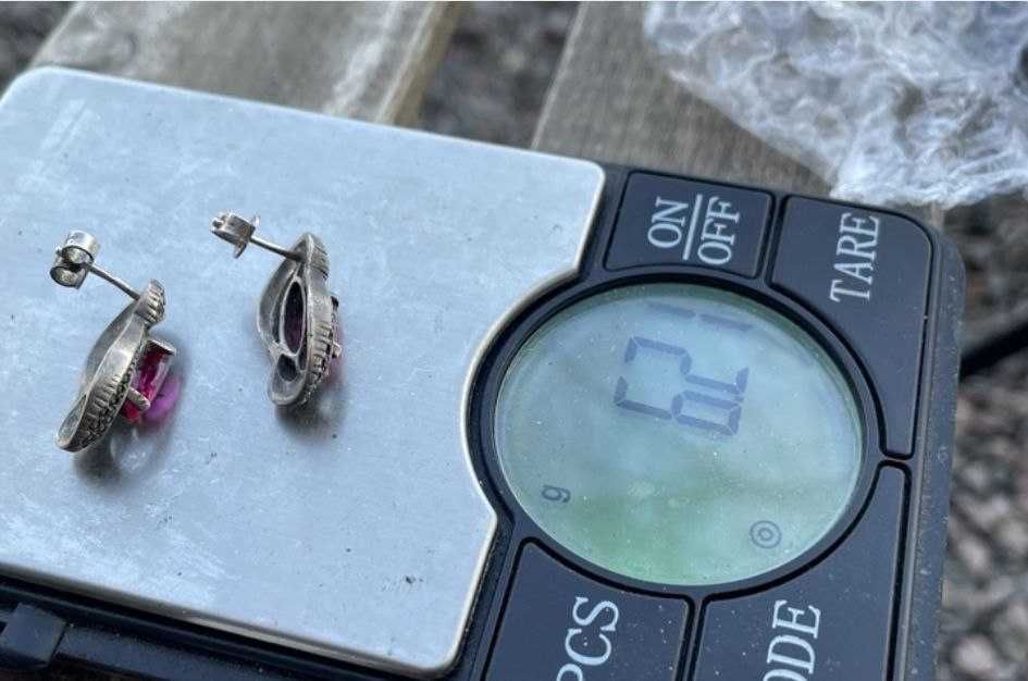 Сережки жіночі срібні 925 проба з великими камінцями