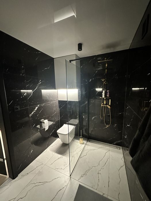 Ekskluzywny Domek nad Jeziorem Spalona Jacuzzi – Idealny na Wypoczynek
