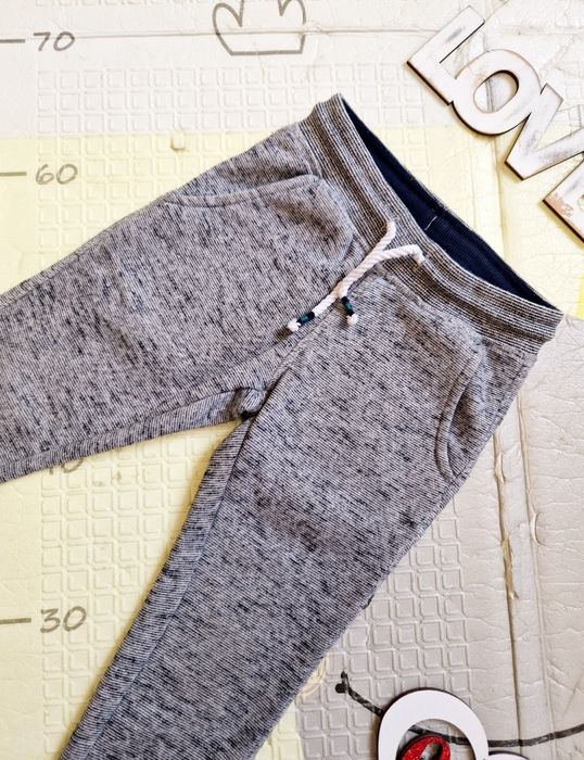 Теплі спортивні штани C&A 2-3 р хлопчик дівчинка штанці