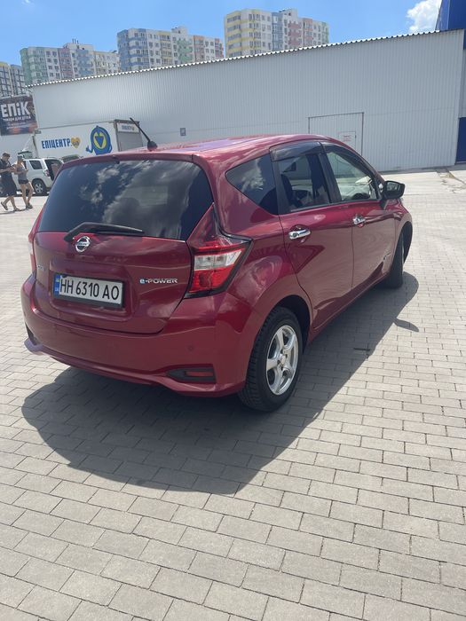 Продам Nissan Note гібрид 10500y.e.