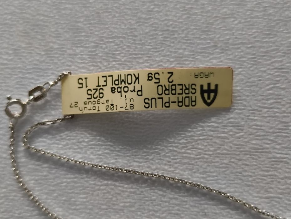 Srebrny łańcuszek z zawieszką różowa różową