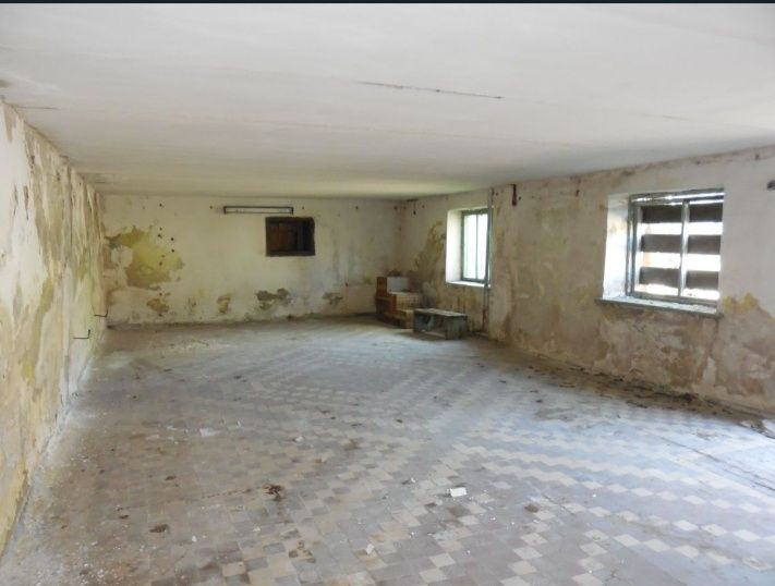 Продаж будівлі  частинами