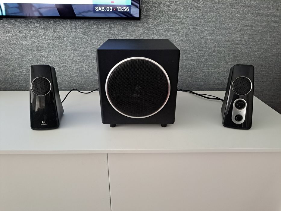 Sistema de Som LOGITECH Z523