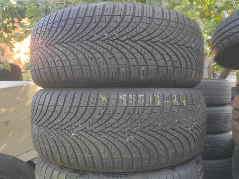 Шини всесезони 215/55R17.