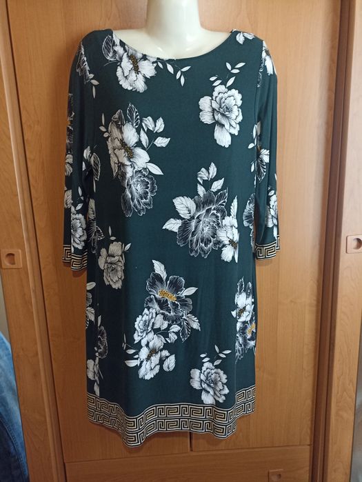 Платья разные 50- 52