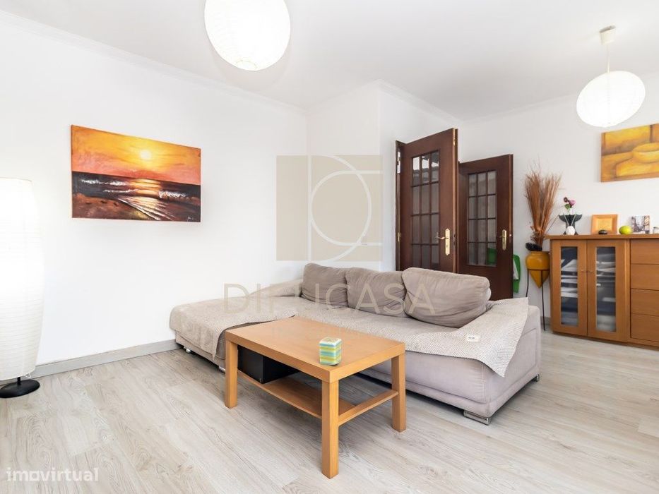 R363 Apartamento T3 1º Andar Amora