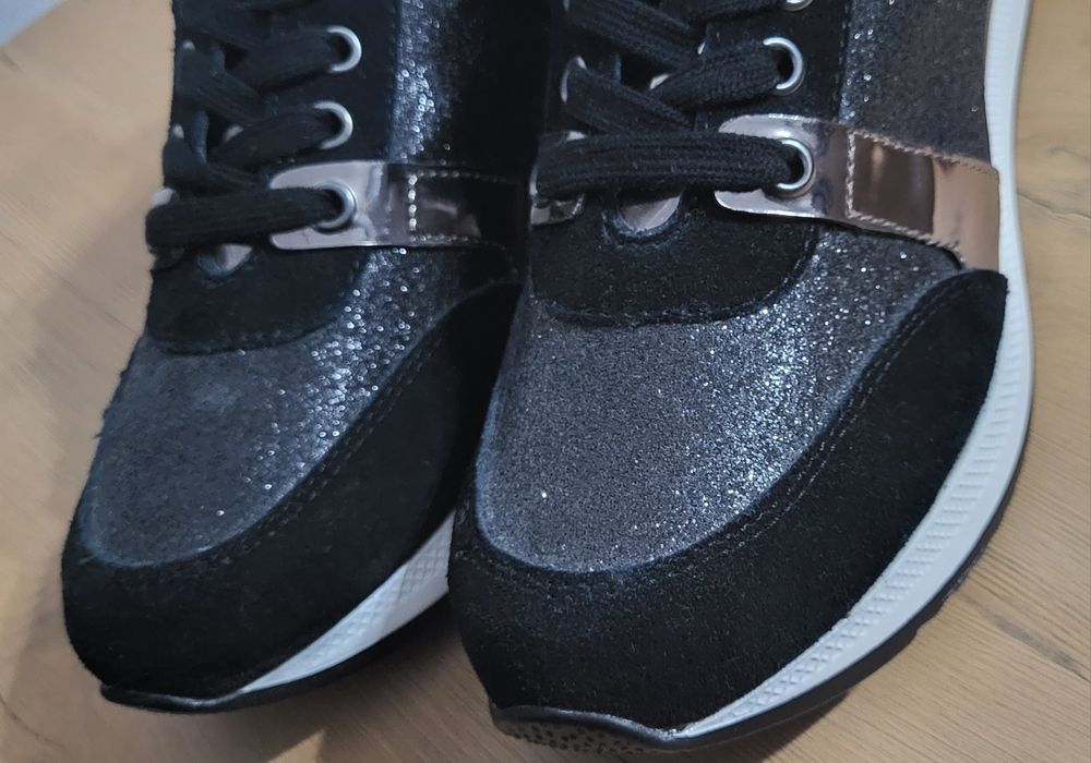 Buty Carvela by Kurt Geiger, nowe, czarne, srebrne rozm. 39