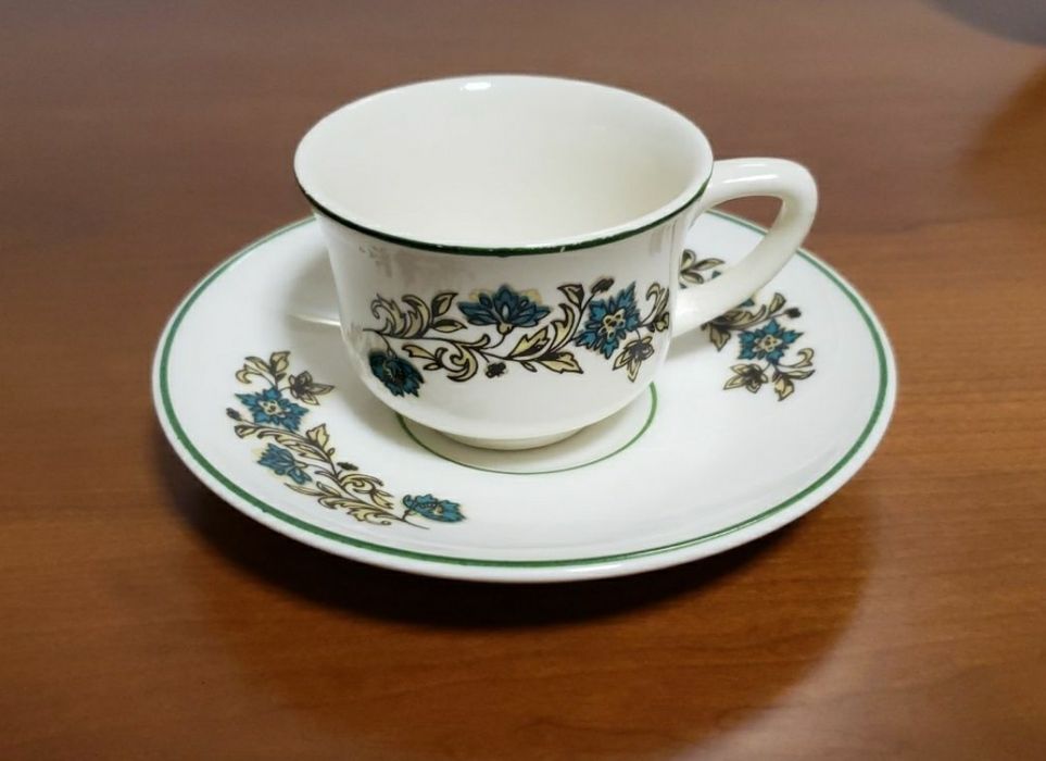 4 antique cups.443511992642457601