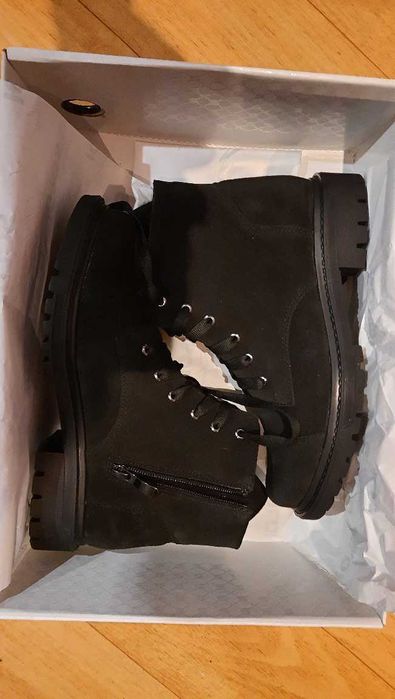 Ботінки жіночі SOLDI