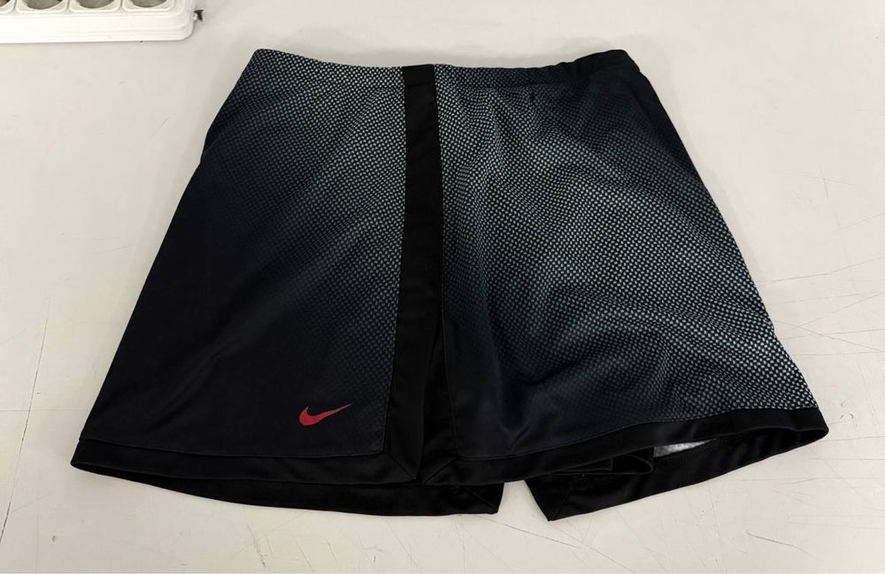Шорты найк юбка карго nike court swoosh поставка вещей олімпійка адік кепка обей бейсболка obey travis scott кашкет карл кани костюм адидас джерси реп