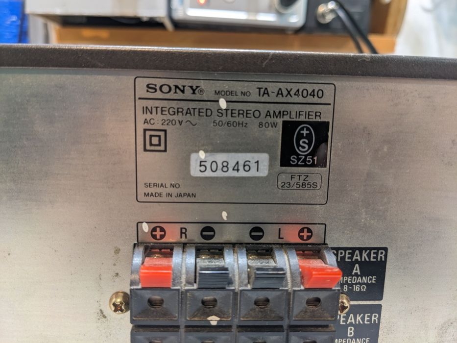 Klasyczny wzmacniacz Sony TA-AX4040 2 x 40W, lata 80-te