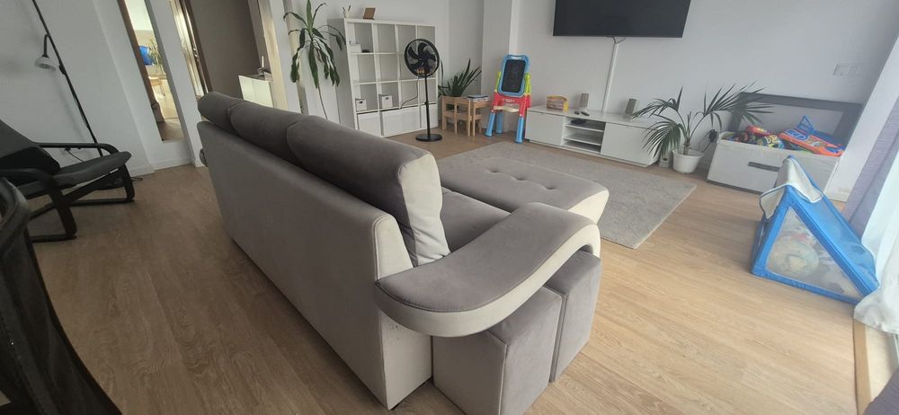 Sofá de 3 lugares + Puff Chaise Longue + 4 Banquinhos