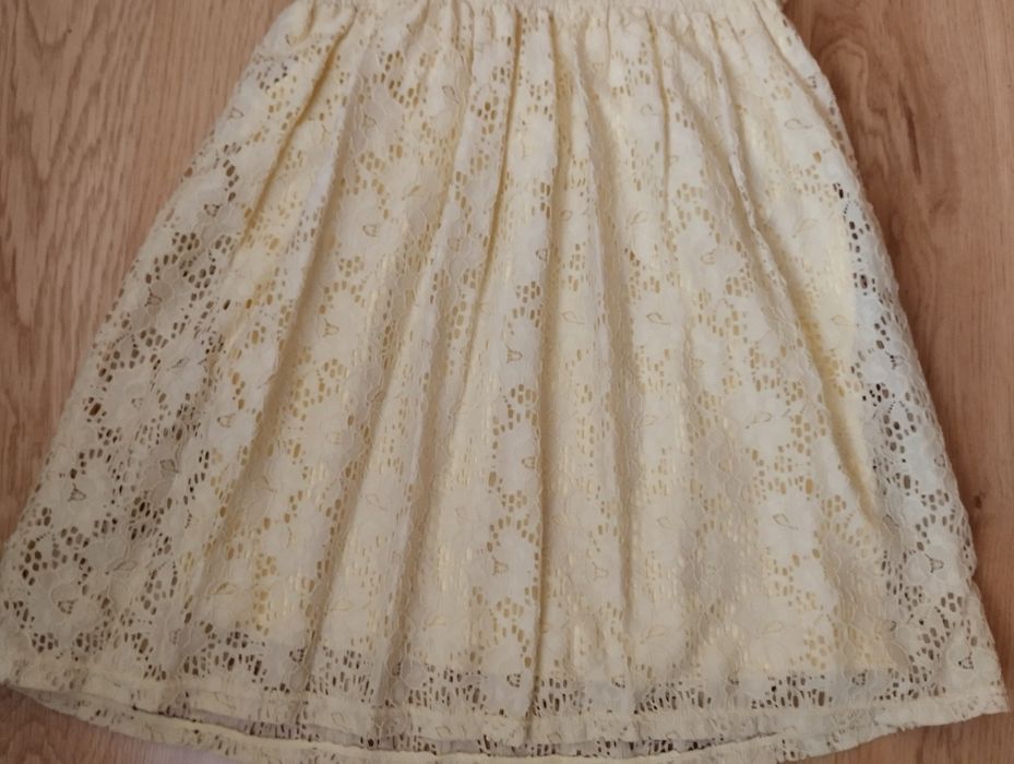 Sukienka żółta na ramiączkach