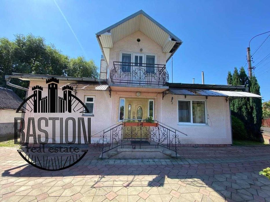 Продаж будинку у тихому та спокійному районі міста