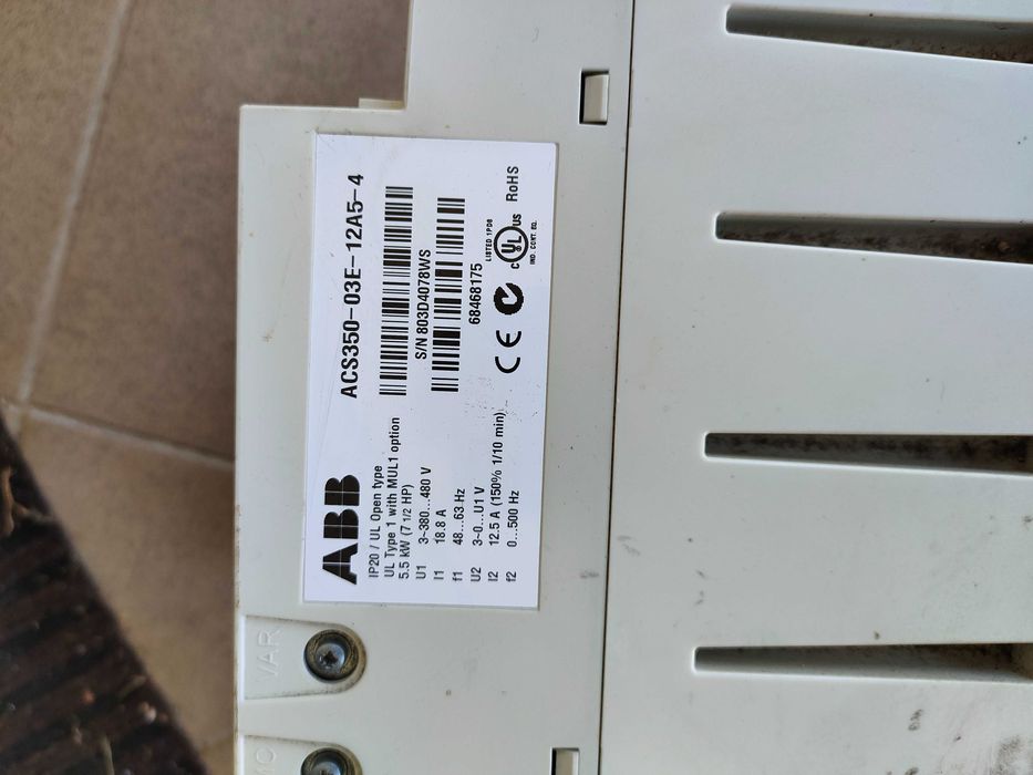 Falownik ABB ACS350-03E-12A5-4 z filtrem