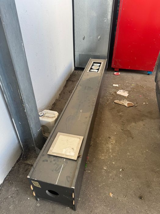 22 colunas de luzes com lâmpadas