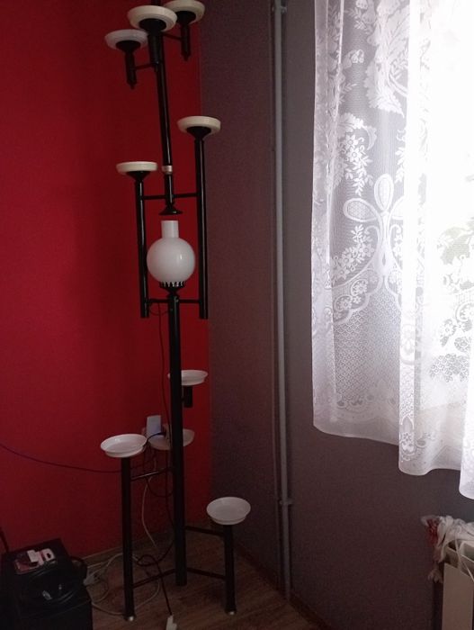 Lampka nocna i kwietnik dwa w jednym 2,5m wysokość