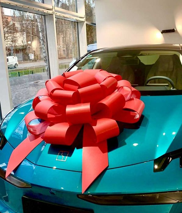 Эффектный бант на машину для любого праздника