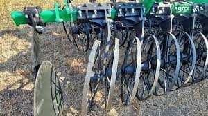 Колісниця Велес Агро для збереження вологи та передпосівного обробітку