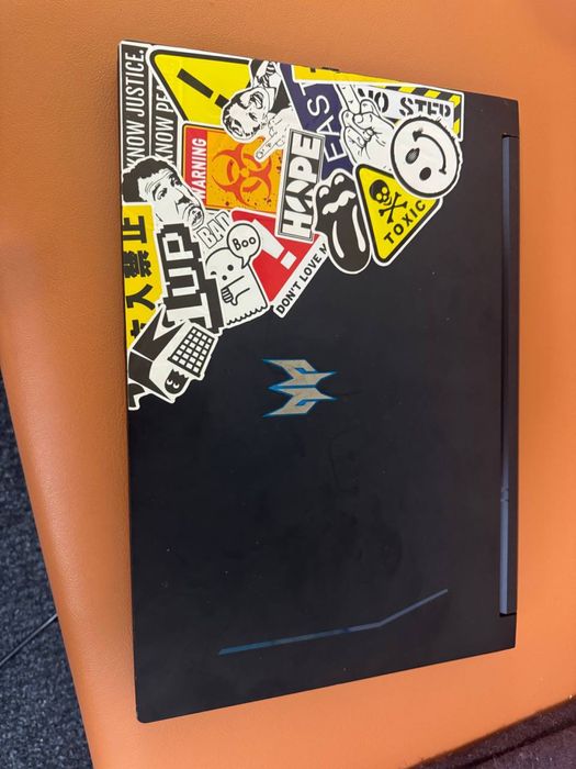 Acer predator Helios 300 17.3