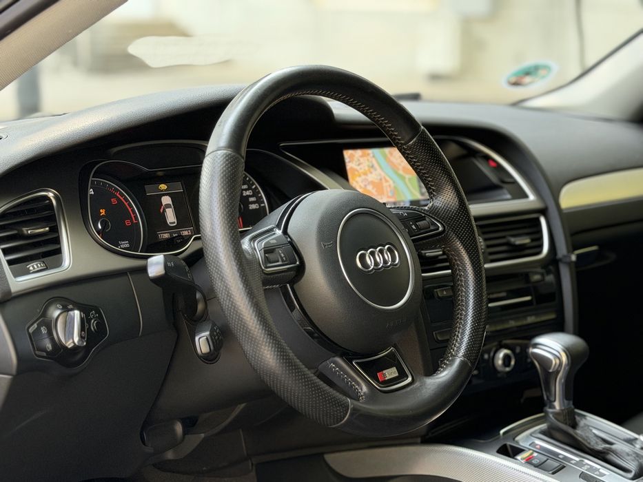 AUDI A4 2.0 TDI S-LINE