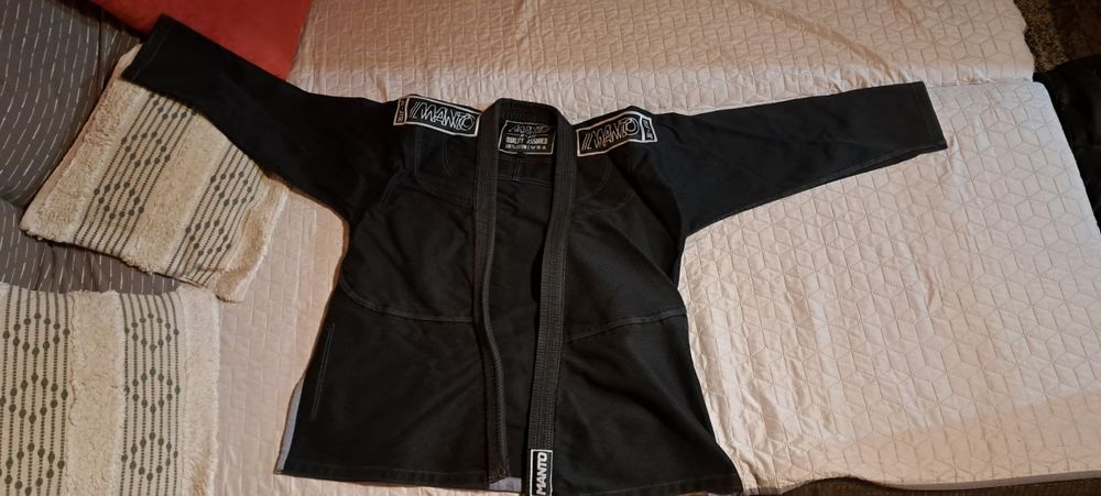 Kimono brazulijskie jiu jitsu firmy MANTO
