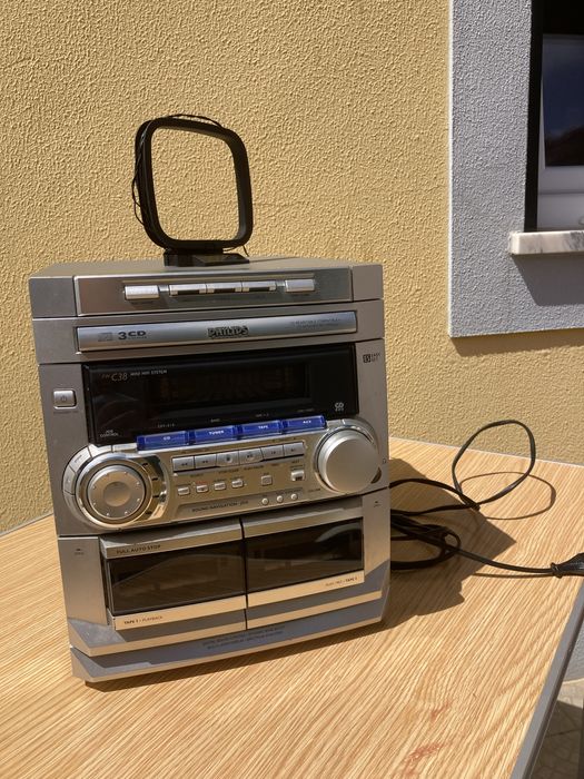 Aparelhagem cacete, CD’S e radio