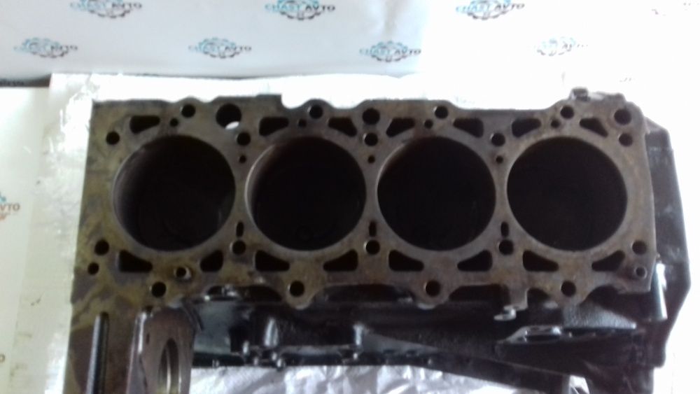 Блок двигателя ДВС (голый) Mercedes OM 601 2.3D