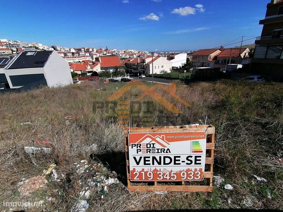 Lote de terreno urbano com 225 m2, para moradia geminada, composta ...