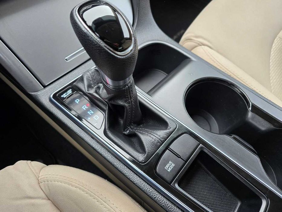 Продам  Hyundai Sonata 2015. Можна в розстрочку, під викуп.