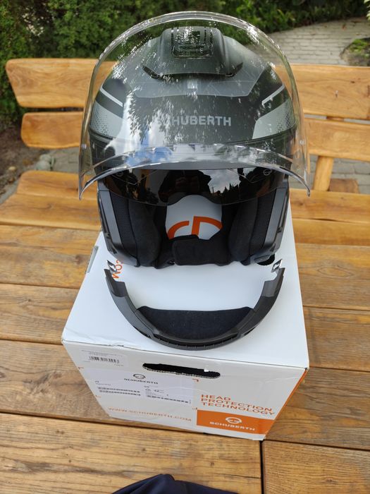 Kask  Schuberth J2 ECE  czarny szary L