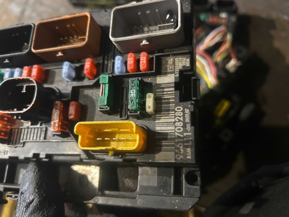 moduł BSM skrzynka Citroen Peugeot C2, C3, C4, 207, 307 966/170/8280