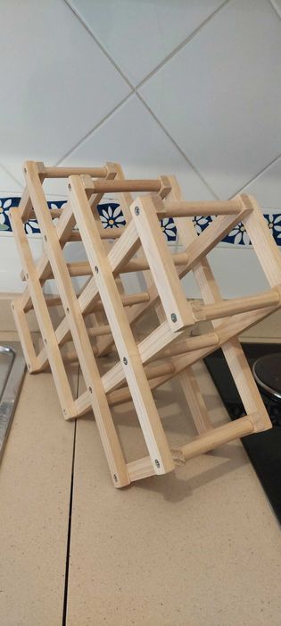 Porta Garrafas de madeira