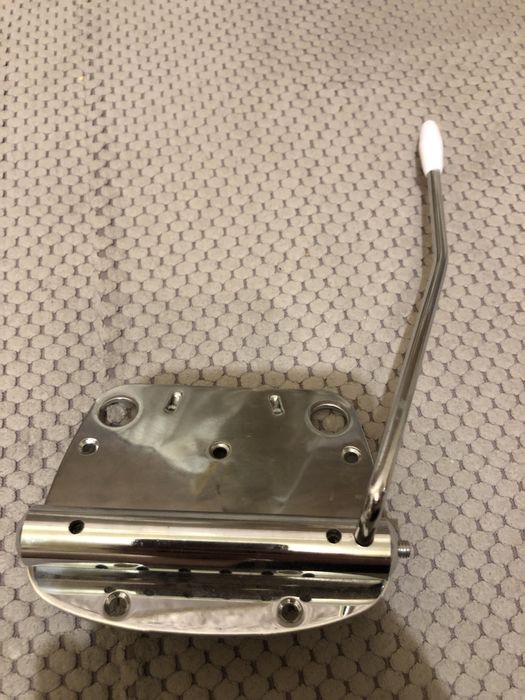 Тремоло Fender mustang (китай)