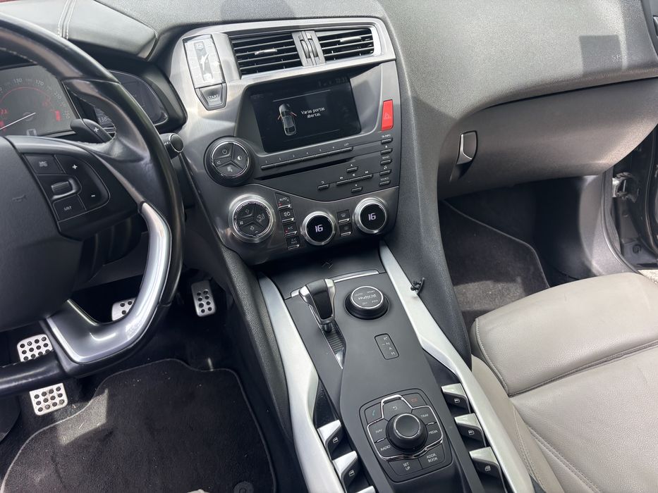 DS5 Hybrid4 Sport Chic 200cv