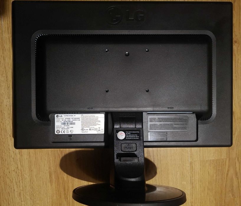 Monitor LCD LG FLATRON W1942s 19" Led 1366 x 768