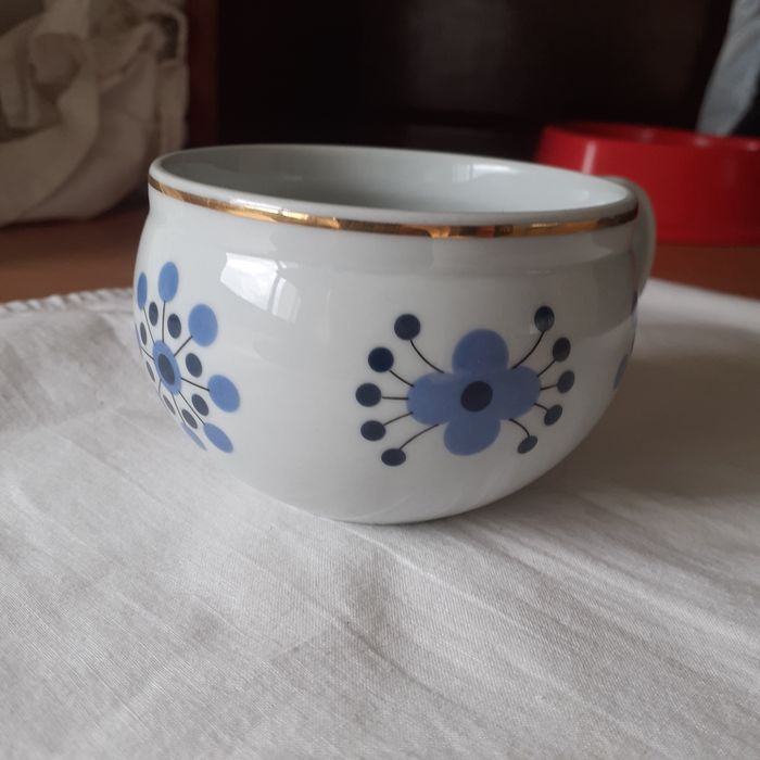 Chávena  Vista Alegre usada