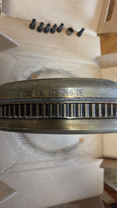 Двомасовий маховик VAG 03L105266DE