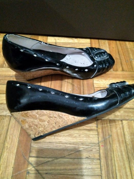 Sapatos cunha 37