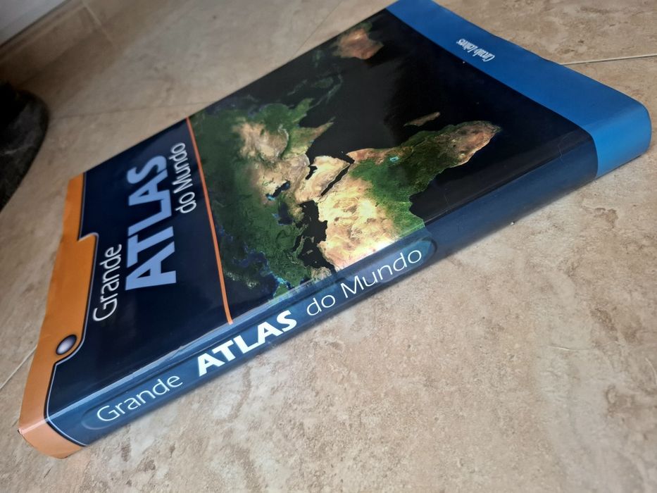 Grande ATLAS do Mundo (2005) - Círculo de Leitores